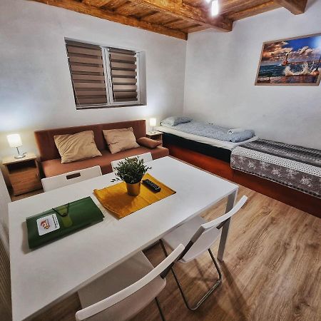 شقة Gyöngyös  في Gyongy Apartmanhazak المظهر الخارجي الصورة