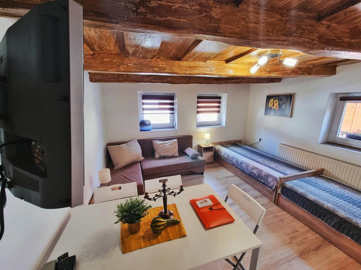 شقة Gyöngyös  في Gyongy Apartmanhazak المظهر الخارجي الصورة
