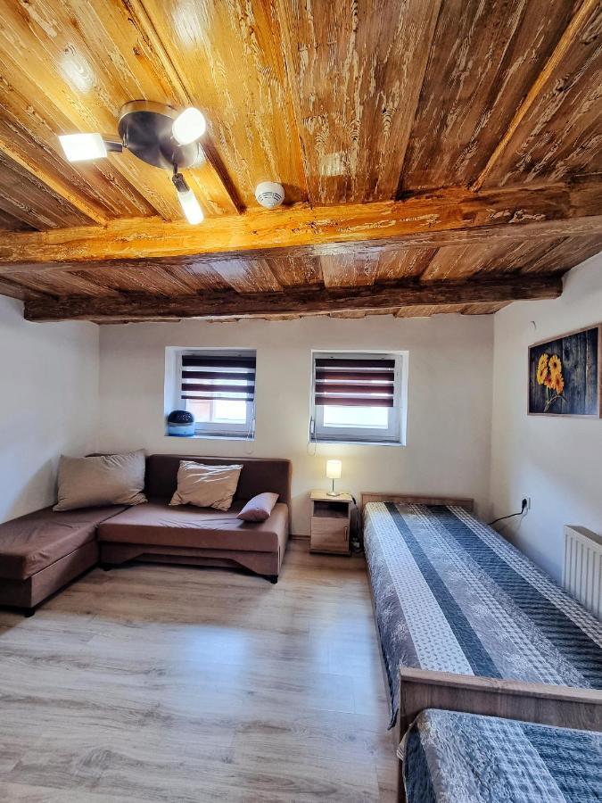 شقة Gyöngyös  في Gyongy Apartmanhazak المظهر الخارجي الصورة