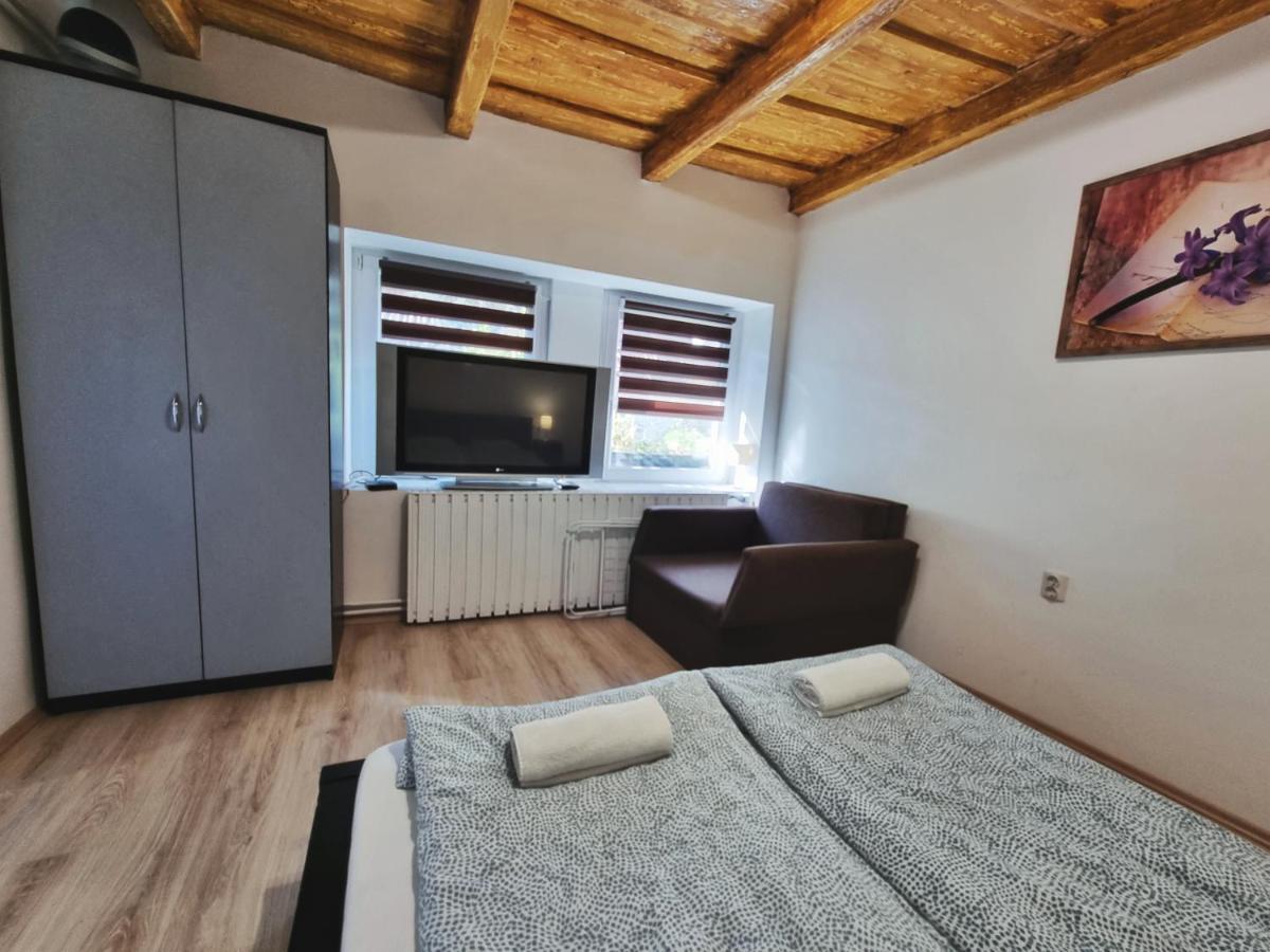 شقة Gyöngyös  في Gyongy Apartmanhazak المظهر الخارجي الصورة